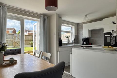 31 Farncombe Way, Whitfield, Dover, CT16 3NT