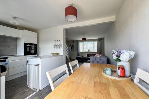 31 Farncombe Way, Whitfield, Dover, CT16 3NT