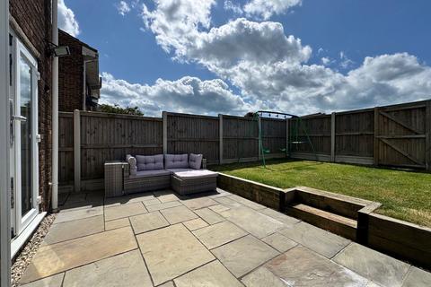 31 Farncombe Way, Whitfield, Dover, CT16 3NT