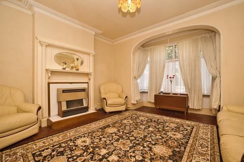 4 bedroom semi-detached house for sale, Edge End Road, Broadstairs, Kent, CT10
