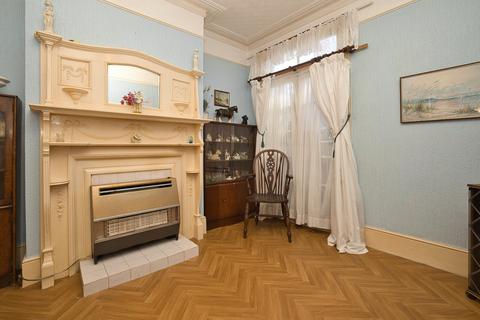 4 bedroom semi-detached house for sale, Edge End Road, Broadstairs, Kent, CT10