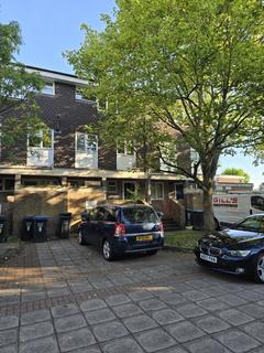 3 bedroom house to rent, Great Heath, Hatfield