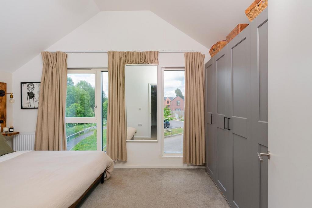 0 L1 WKE - Bedroom J.jpg