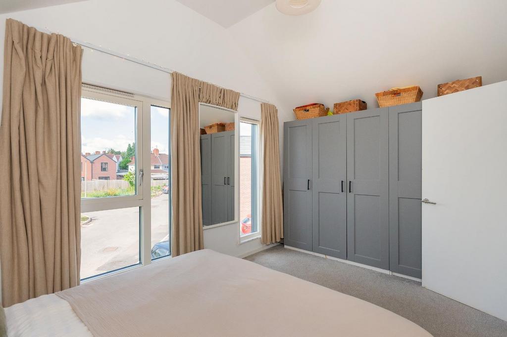 0 L1 WKE - Bedroom G.jpg