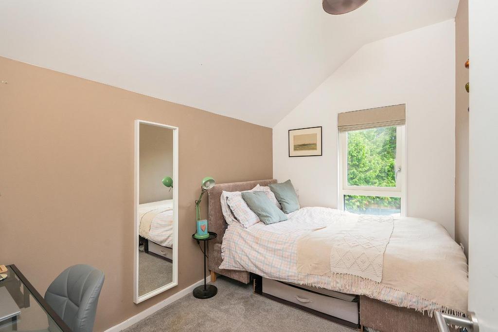 0 L1 WKE - Bedroom E.jpg