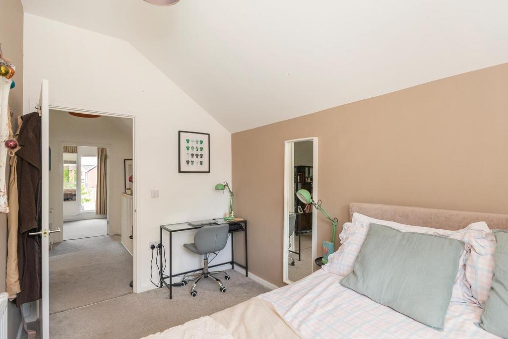 0 L1 WKE - Bedroom D.jpg