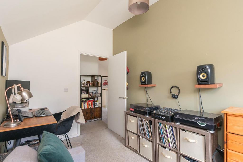 0 L1 WKE - Bedroom A.jpg