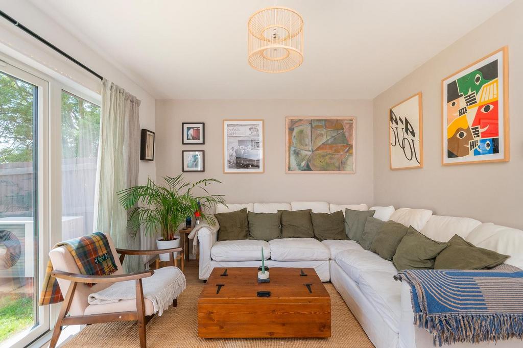 0 L1 WKE - Lounge F.jpg