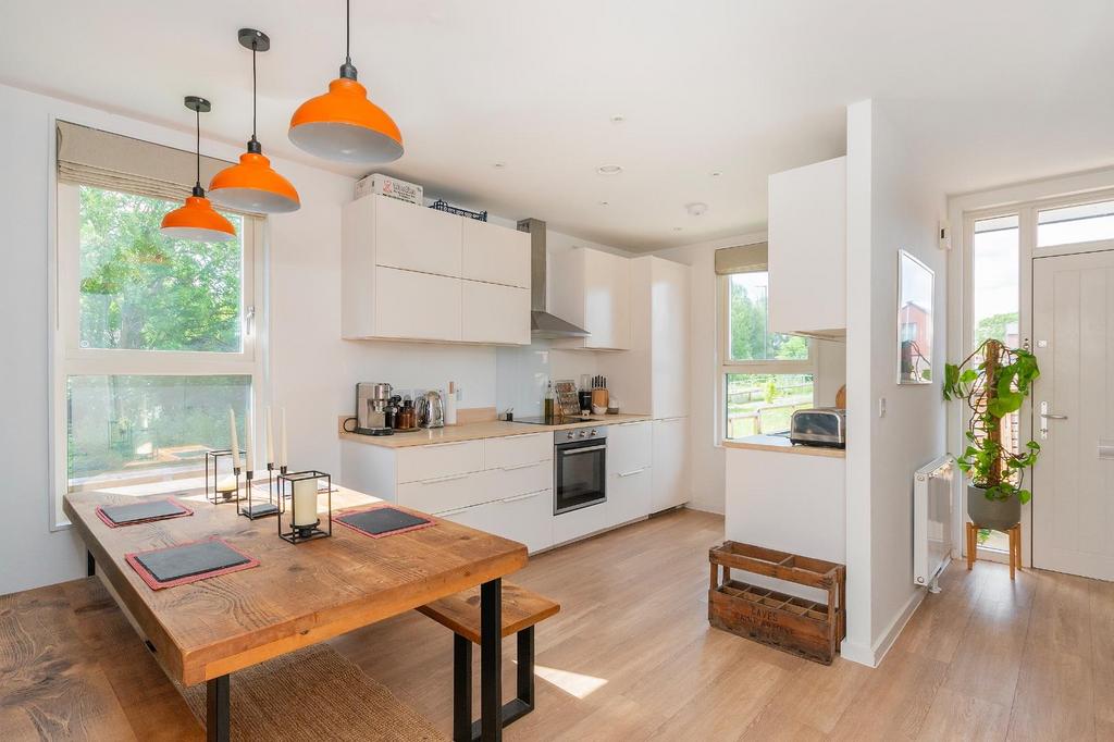 0 L1 WKE - Kitchen Diner E.jpg