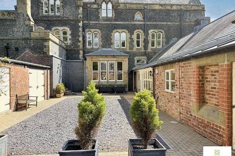 2 bedroom apartment for sale, Grey Towers Hall, Wyke Lane, Nunthorpe, North Yorkshire