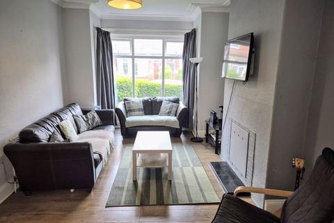 6 bedroom terraced house for sale, Headingley Avenue, Leeds