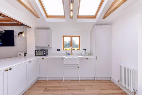 3 bedroom detached house for sale, Outskirts of Cranleigh, Knowle Lane