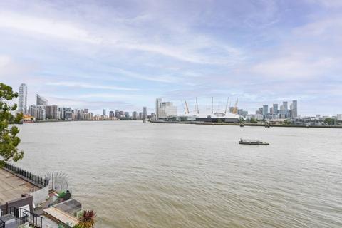 33 Capstan Square, London, E14 3EU