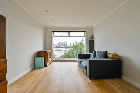 33 Capstan Square, London, E14 3EU