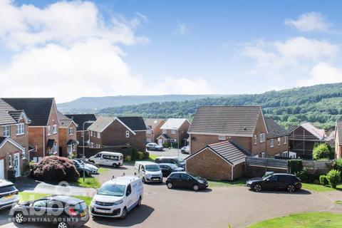 13 Hunters Ridge, Tonna, Neath, SA11 3FE