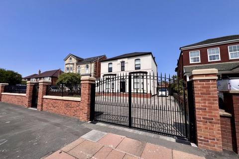 undefined, Golf Open 2026 - Hartwood Road, Southport - Sleeps 8