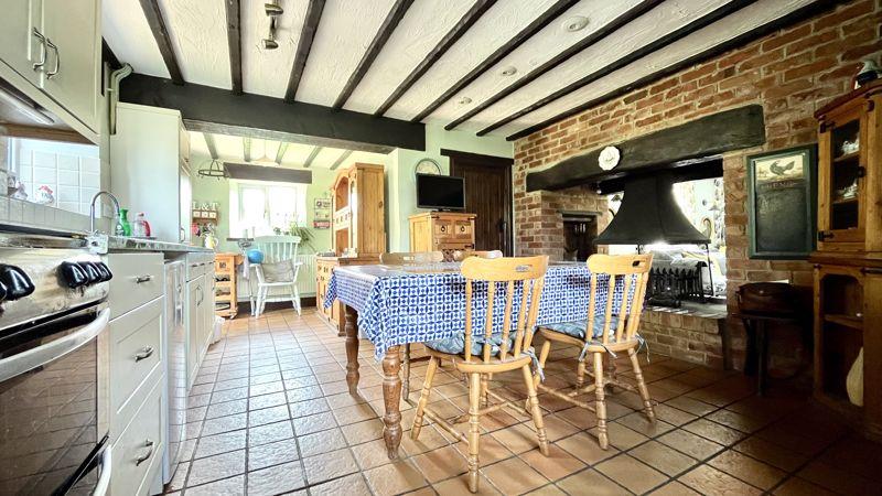 Kitchen/Breakfast