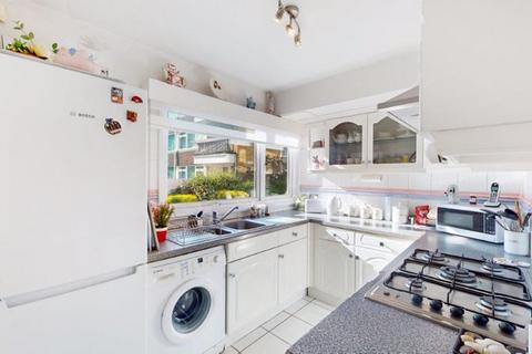 undefined, Hurstcombe, Buckhurst Hill IG9