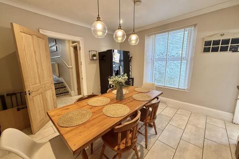 4 bedroom terraced house for sale, Greenbank Avenue, Exceptionally spacious Four- Bedroom Family home