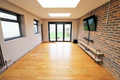 3 bedroom semi-detached house for sale, Terringes Avenue, Worthing