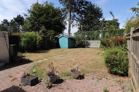 3 bedroom semi-detached house for sale, Terringes Avenue, Worthing