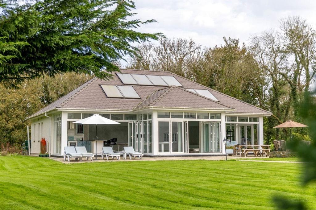 Pool House