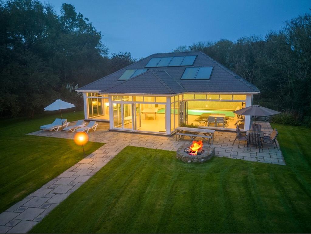 Pool House