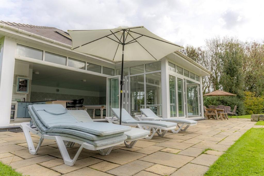 Pool House