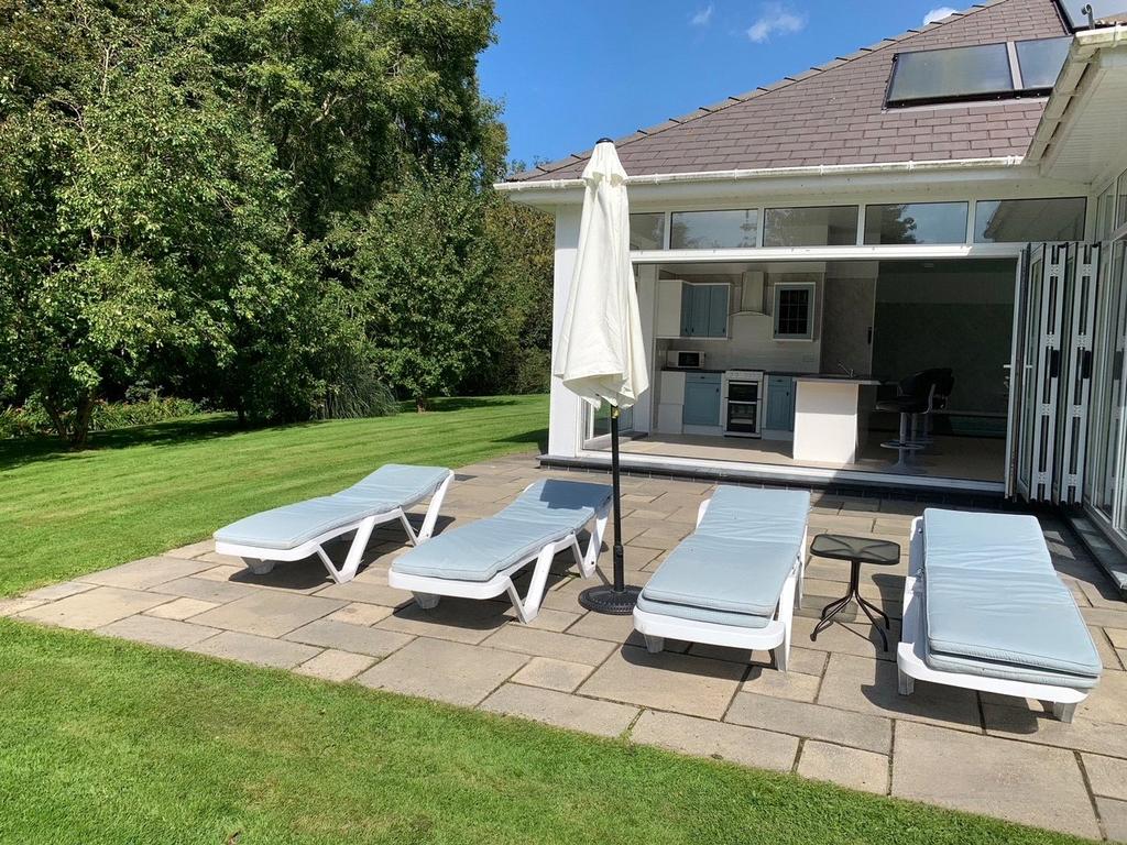 Pool House