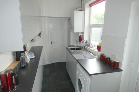 3 bedroom terraced house to rent, Ashworth Street; Fenton; ST4