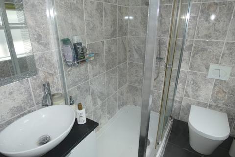 3 bedroom terraced house to rent, Ashworth Street; Fenton; ST4
