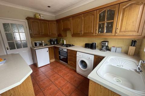 3 bedroom semi-detached house for sale, Carleton Road, Pontefract WF8