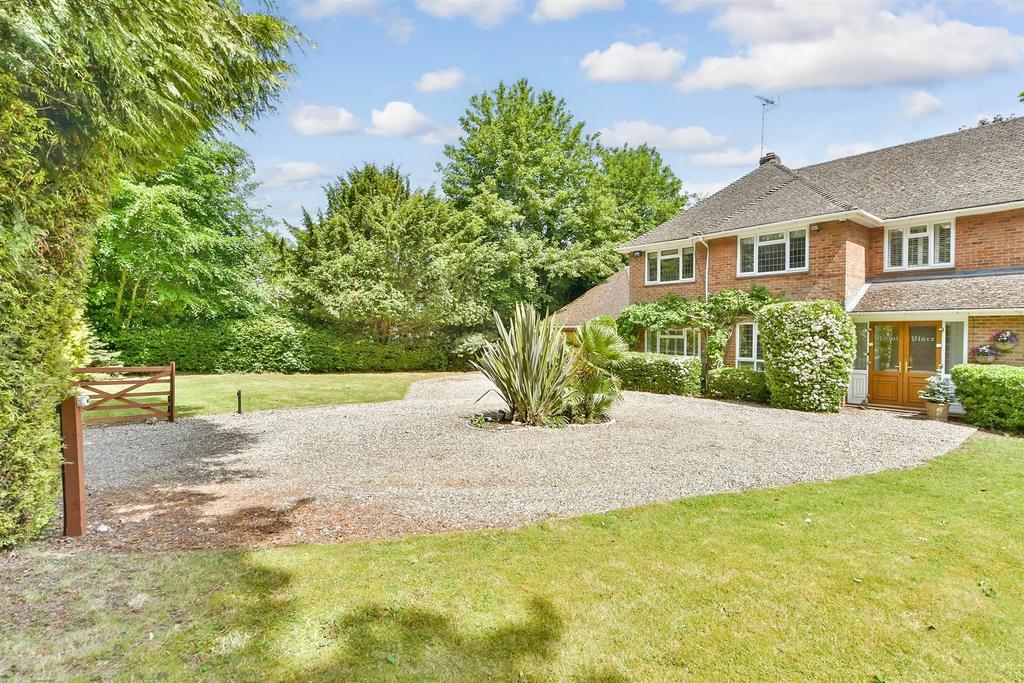 Driveway/Parking
