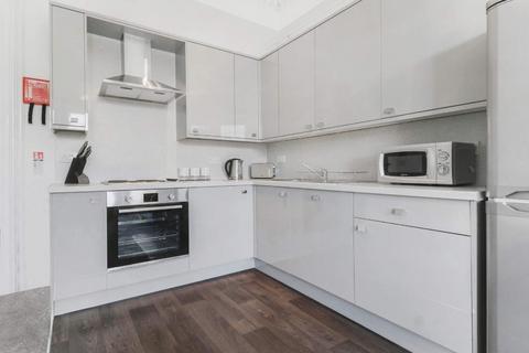 3 bedroom flat to rent, Union Street, Stirling, Stirlingshire, FK8