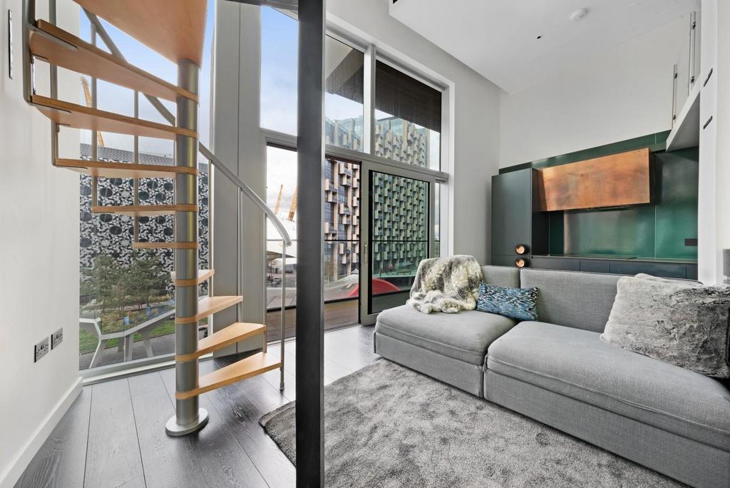 UPPER RIVERSIDE, 2, 402 RESHOOT-11.jpg