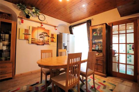 30 Moat Lane, Erith, DA8 2NQ
