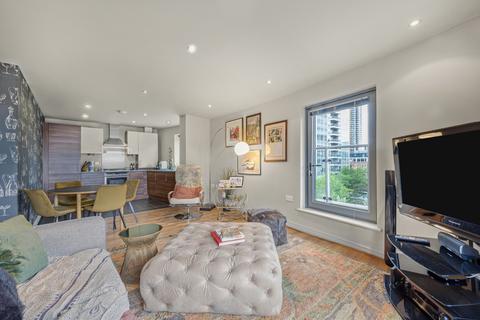 2 bedroom penthouse for sale, Steward Street, London, E1