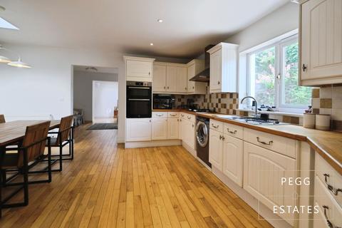 4 bedroom detached house for sale, Wellswood, Torquay