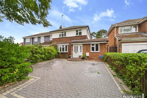 30 Antrim Road, Woodley, Reading, RG5 3NU