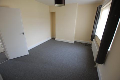 3 bedroom semi-detached house to rent, Mossley Road, Greater Manchester OL6