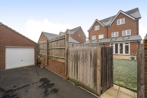 undefined, Westall Street, Reading RG2