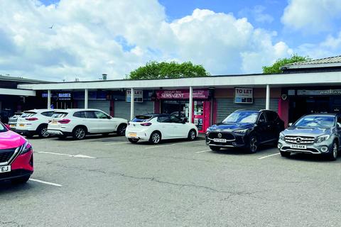 Convenience store to rent - Merkland Drive, Kirkintilloch G66