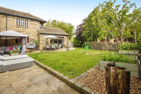 4 bedroom detached house for sale, Littlethorpe Hill, Liversedge WF15
