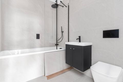 1 bedroom flat for sale, Marlborough House, 361-365 Chiswick High Road, London, W4