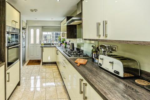 undefined, Teddington Avenue, Dalton, West Yorkshire HD5