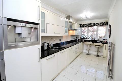 4 bedroom detached house for sale, Village Street, Doncaster DN6