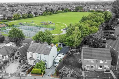 5 bedroom semi-detached house for sale, Thornley Lane South, Greater Manchester SK5