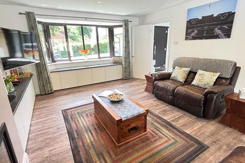 17 Five Acres, Kings Langley, WD4 9JU