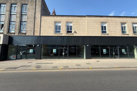Retail property (high street) to rent, 1-4 Albert Rd Blackpool FY1 4SW