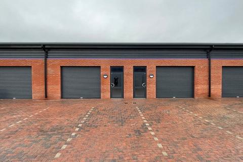 Industrial unit to rent, 1 Bristol Av Blackpool FY2 0JQ